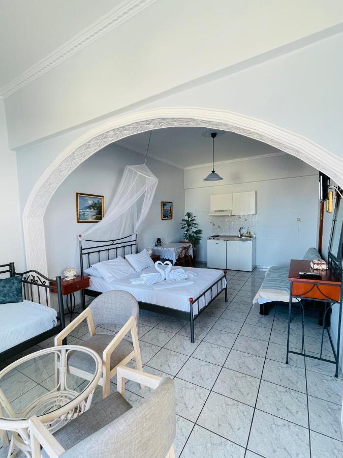 Gialos Rooms Élaphonèse Extérieur photo
